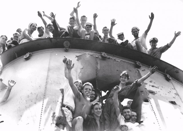 Sailors of HMAS Sydney worldwartwo.filminspector.com