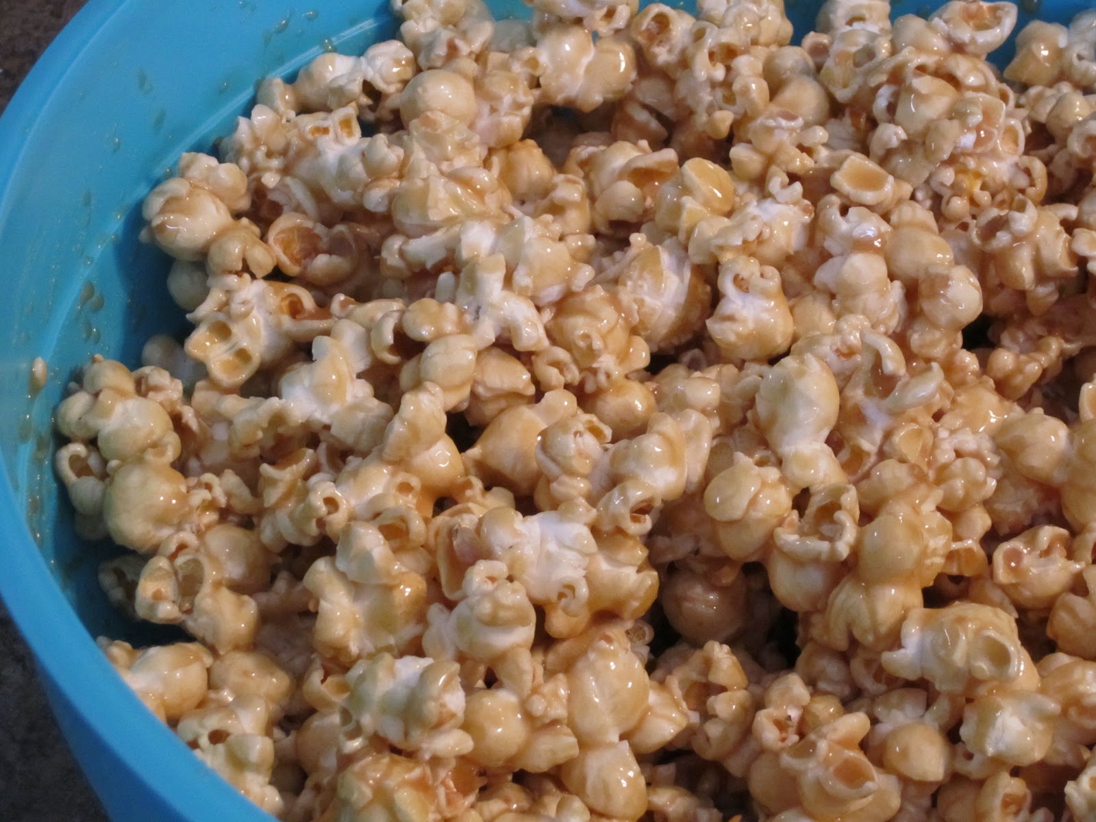 a piece of cake . . . Gooey Caramel Corn