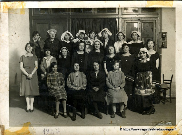 ancienne photo d'école noir et blanc ancienne photo d'école noir et blanc