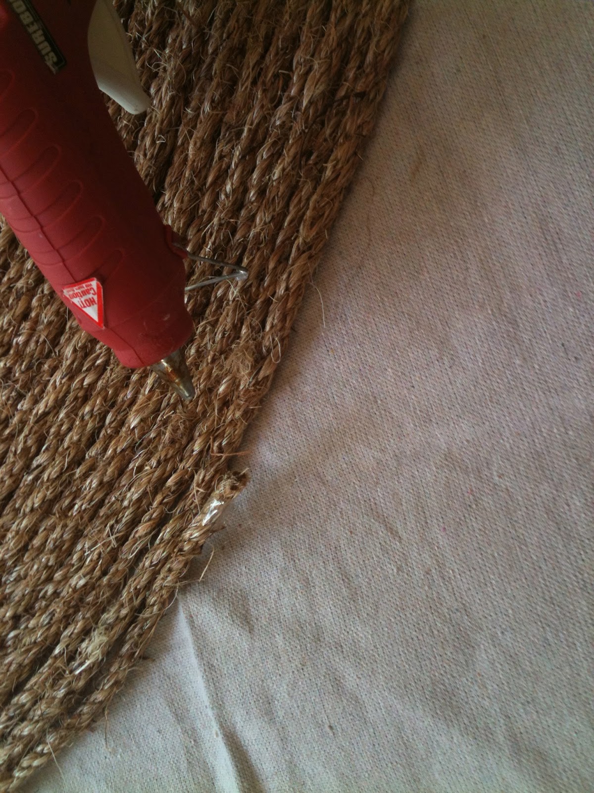 how to make a round rug... Les Fleurs