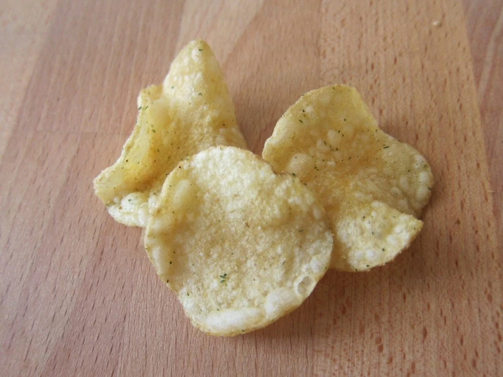 Review Lay's Wasabi Ginger Kettle Cooked Chips Brand Eating