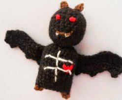 http://www.stillvauriens.com/wp-content/uploads/2013/10/stillvauriens-amigurumi-bat.pdf