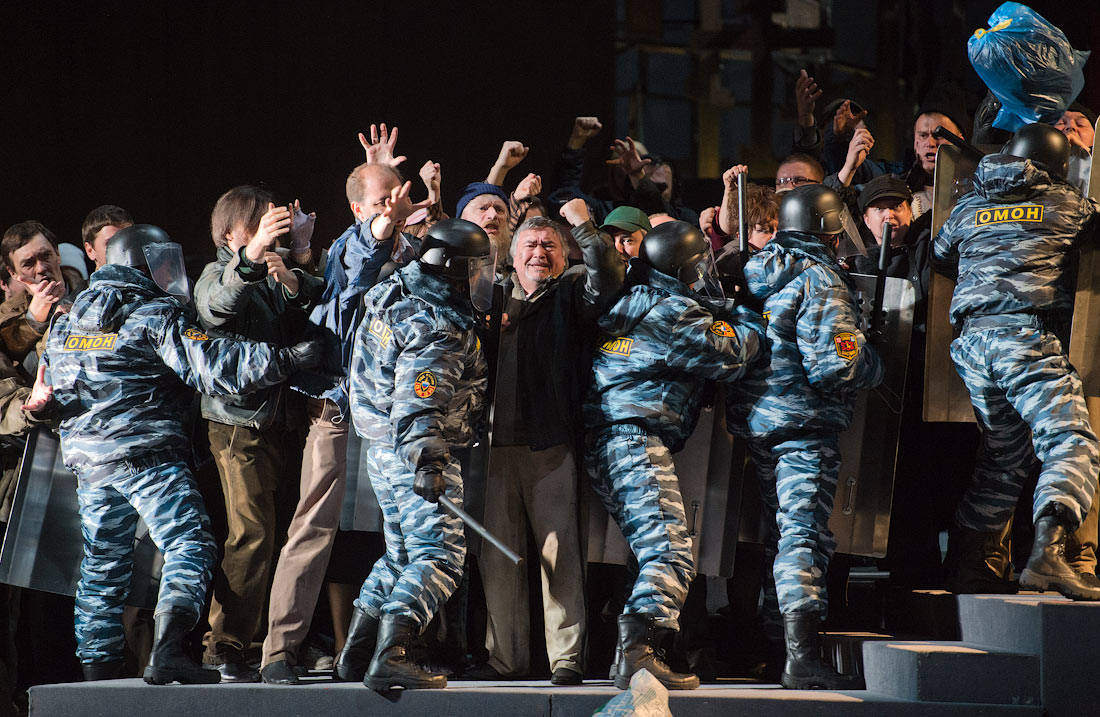 2012 В театре