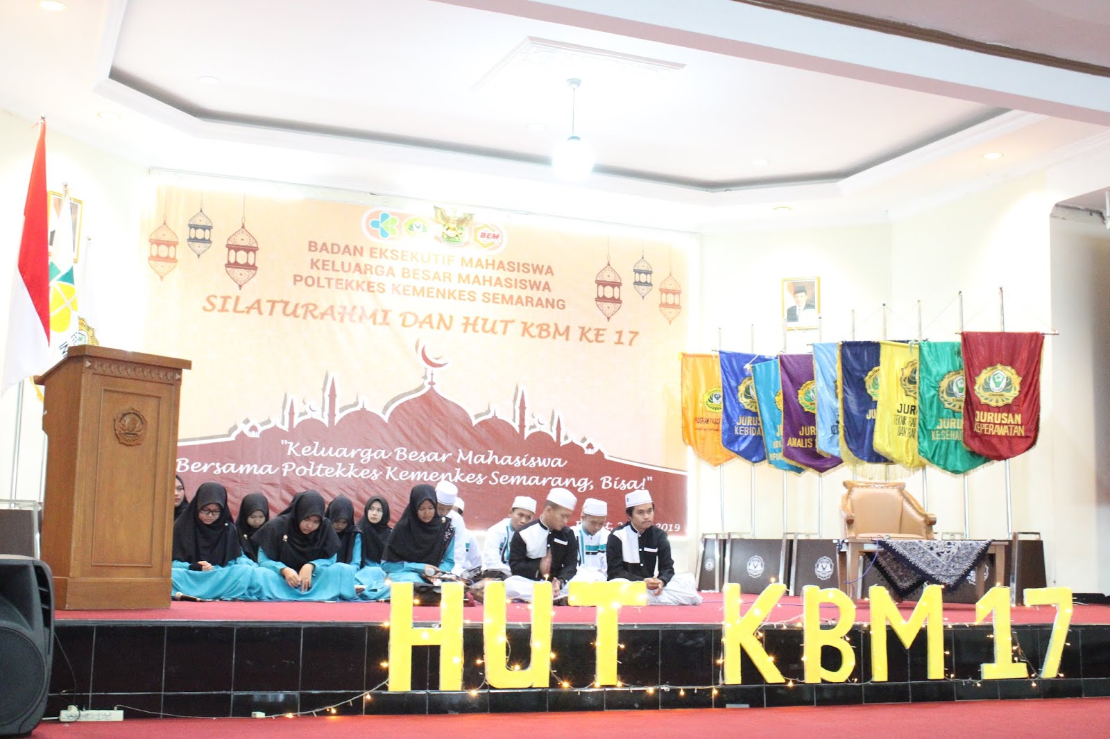 Luar Biasa Tema Acara Hut Organisasi Beauty Glamorous