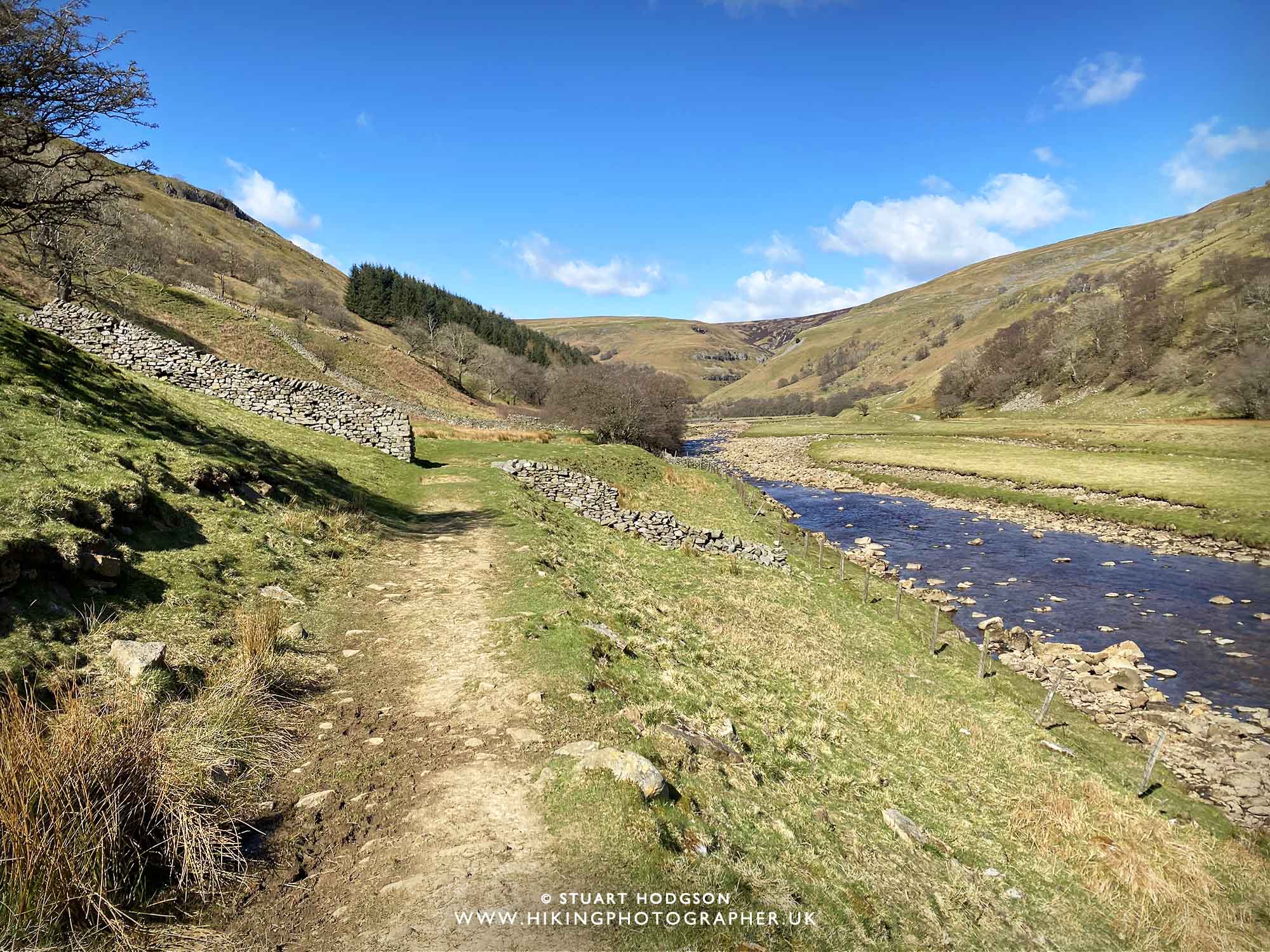 Keld muker walk circular river swaledale yorkshire dales wildflower meadow