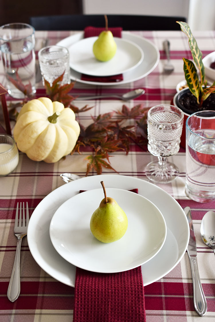 Budget-Friendly Thanksgiving Table Decor Ideas