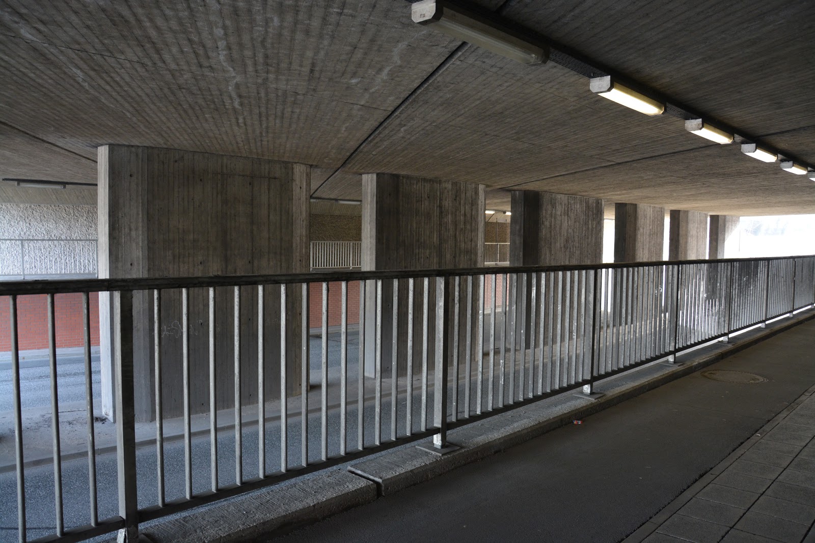 Nürnberginfo Die SBahnStation Dutzendteich