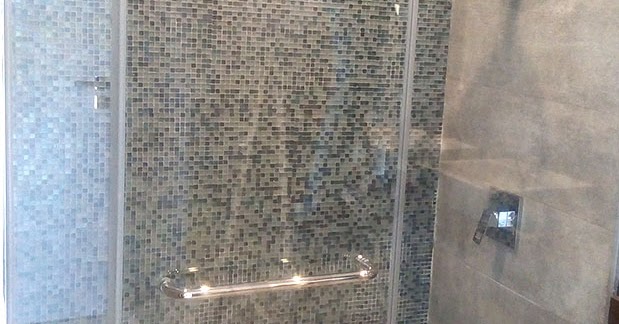 كبائن استحمام زجاج سيكوريت لأعمال الزجاج والسيكوريت I Glass