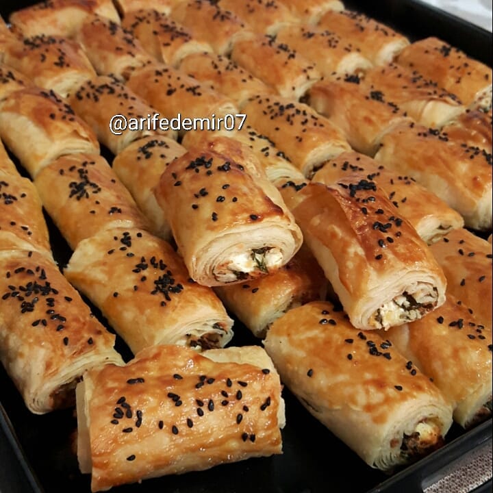 Unlu Çıtır Börek Pratik Tarifim