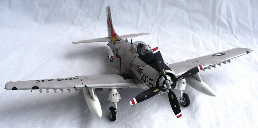 Douglas A-1H Skyraider.