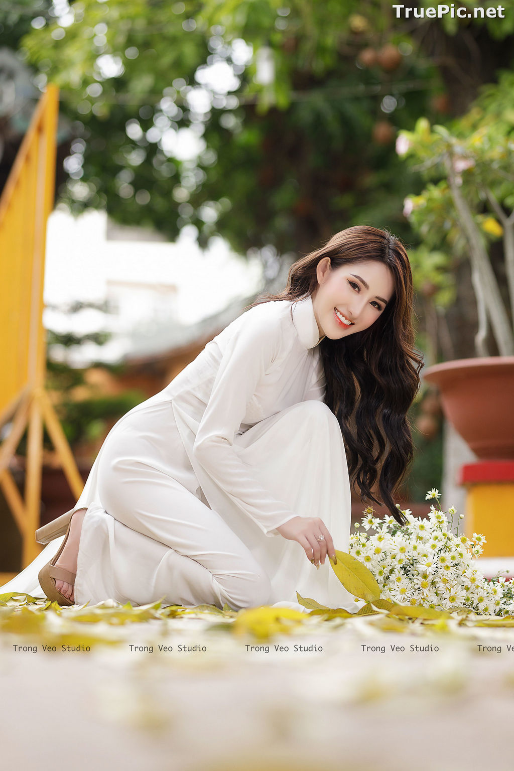 Image The Beauty of Vietnamese Girls with Traditional Dress (Ao Dai) #3 - TruePic.net - Picture-25