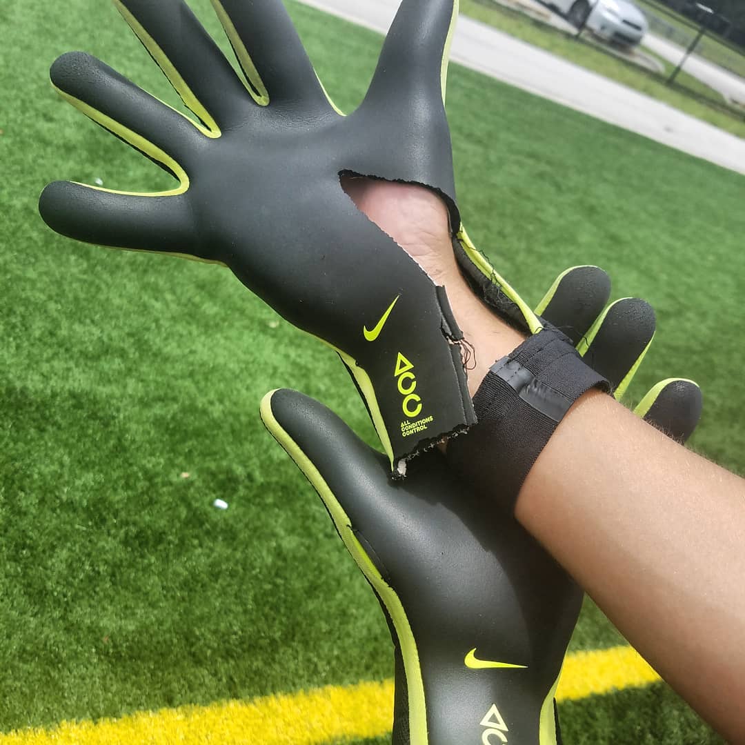 strapless goalie gloves
