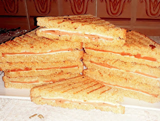 خبز التوست بالقمح الكامل