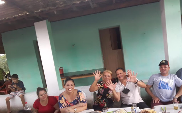 Imagem relacionada a um Almoço aglomerado