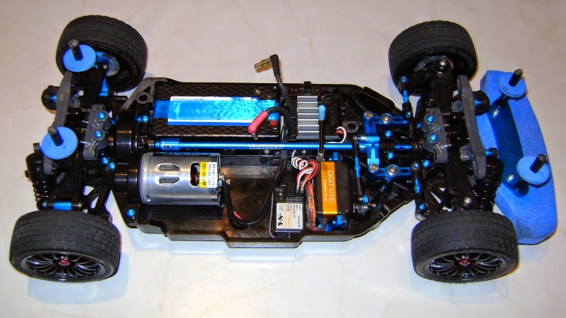 Blue alloy battery posts for Tamiya TT-02 TT02 1:10 RC car.