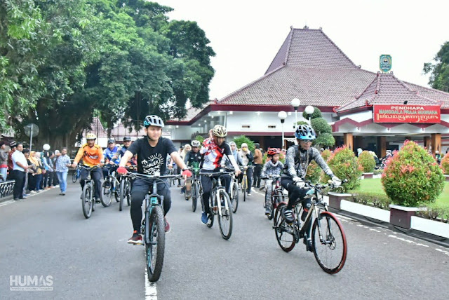 Bersama Kedunglo Biking Team, Bupati Trenggalek Gowes Bareng Forkopimda dan Masyarakat