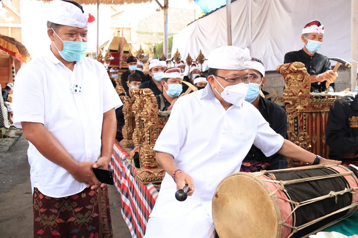 Terapkan Prokes, Gubernur Koster Hadiri Karya Tawur Mamungkah di Bangli