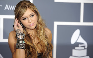 Miley Cyrus di Acara Grammy Award