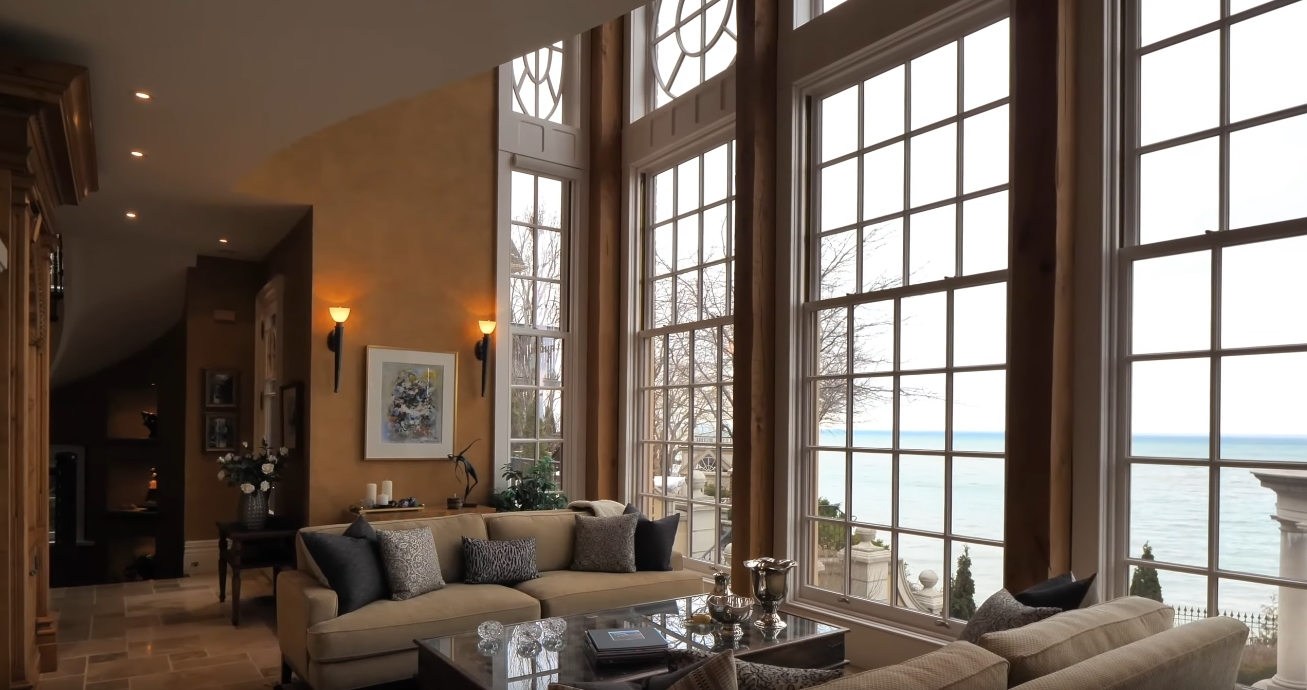 24 Photos vs. 20 Bayview Dr, St. Catharines, ON Home Interior Design Tour