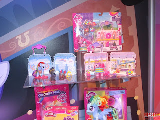 MLP Explore Equestria Folding Playsets at NY Toy Fair 2016