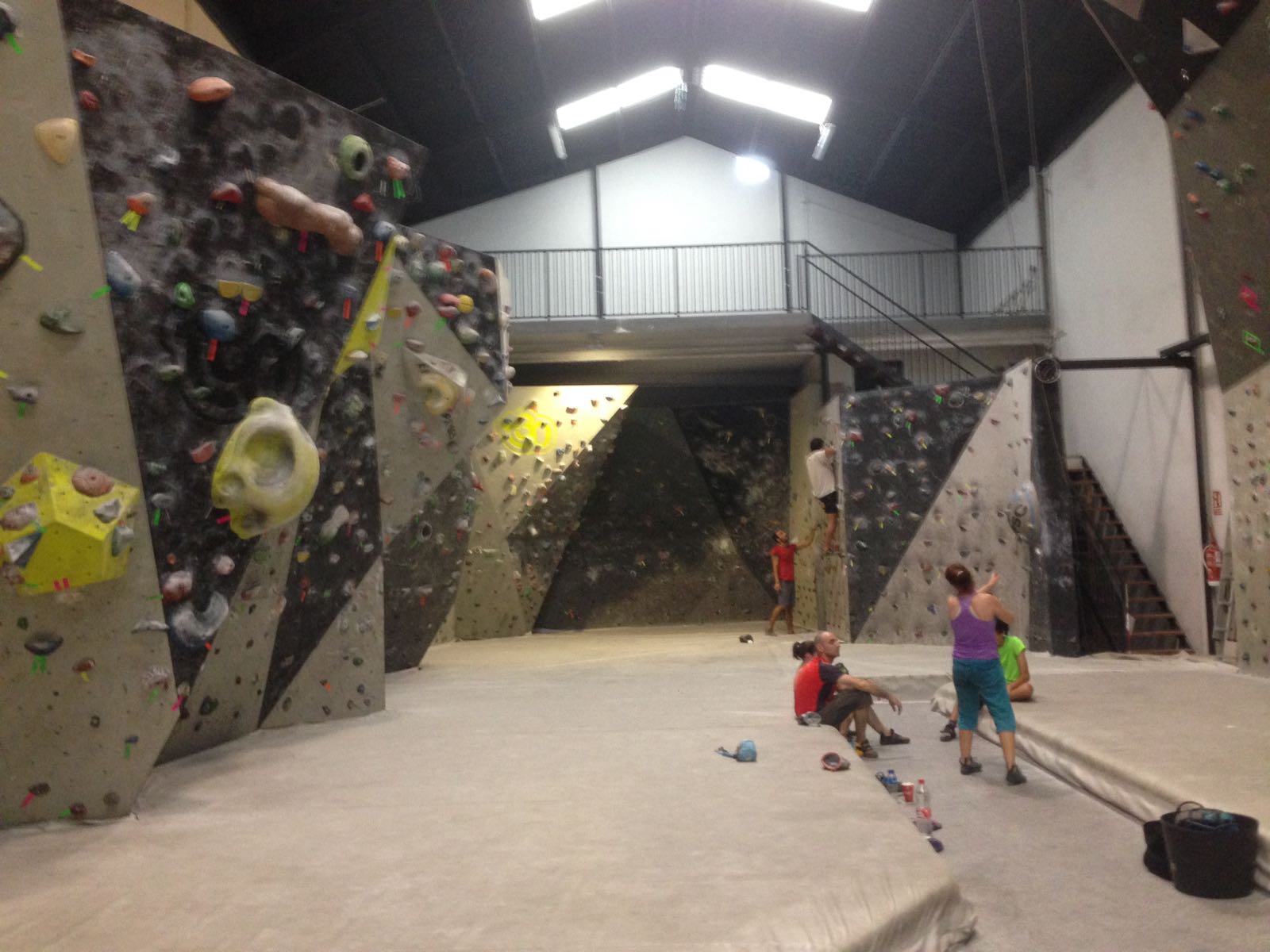 Enganxats a la pedra Laif Climbing gym