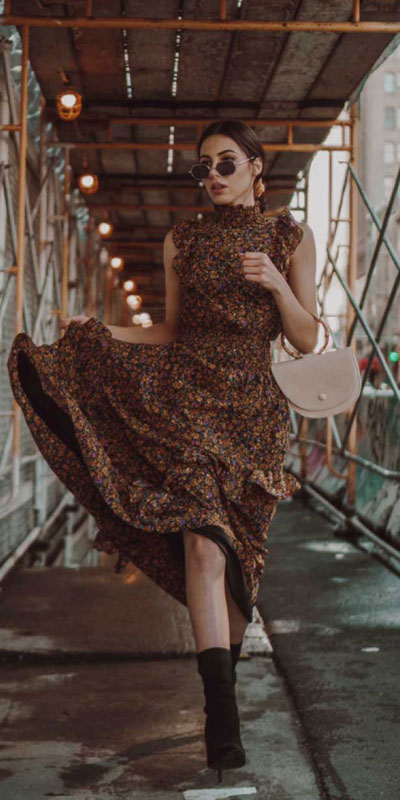 Capture everyone's attention with these latest summer looks. 27 Trending Summer Outfits by Stylish Instagram Influencers. Summer Styles via higiggle.com | midi dress | #summeroutfits #instagram #style #dress