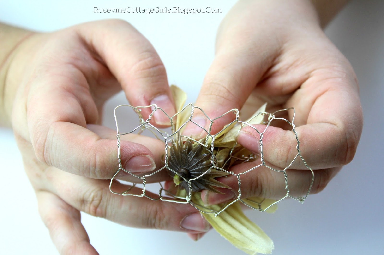 How To Make Chicken Wire Napkin Rings