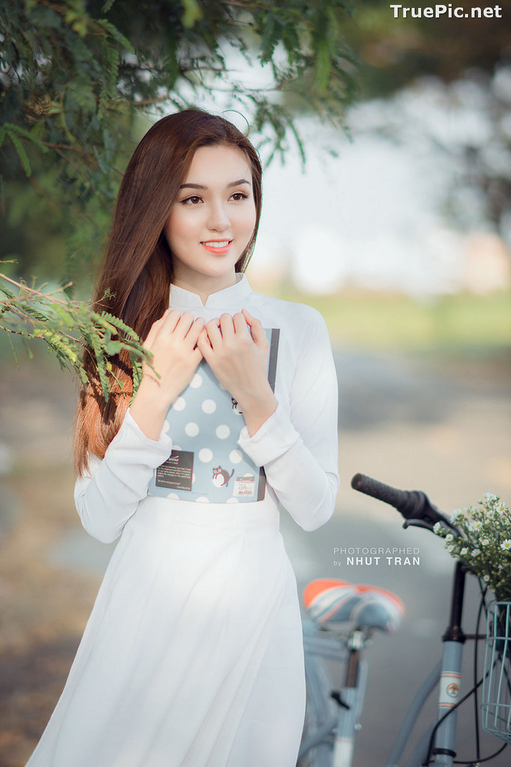 Image The Beauty of Vietnamese Girls with Traditional Dress (Ao Dai) #5 - TruePic.net - Picture-49