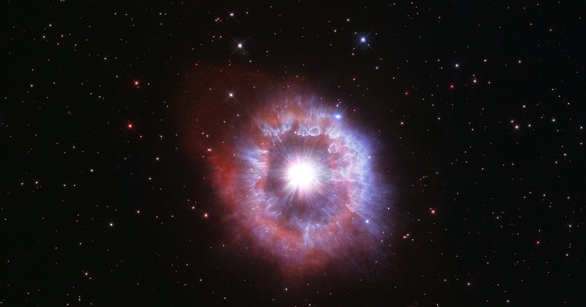 Hubble Celebrates 31st Birthday With A Stunning Photo Of A Giant Star 