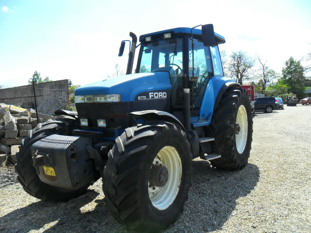 10 merk traktor terbaik dunia