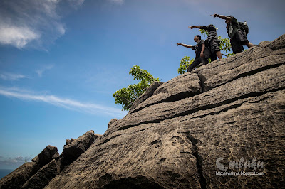 Ngeksis di Puncak Fatuberoun