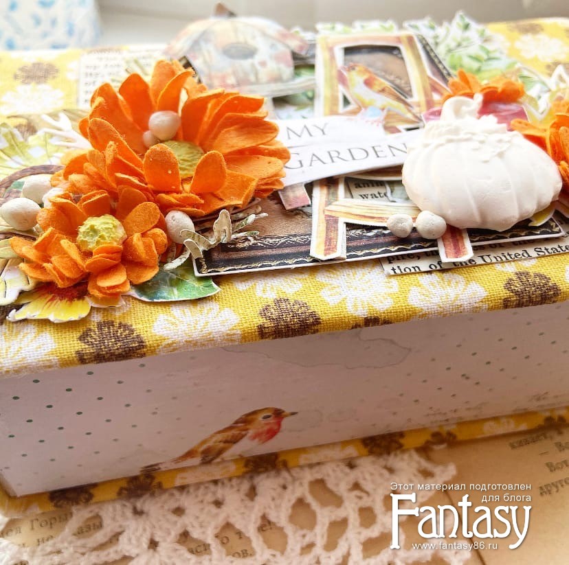 Осенние скрап коробочки. Красивые коробочки с осенними листьями. Осенний подарок. Подарки на тему осень. Осенняя коробочка для сладостей скрапбукинг.