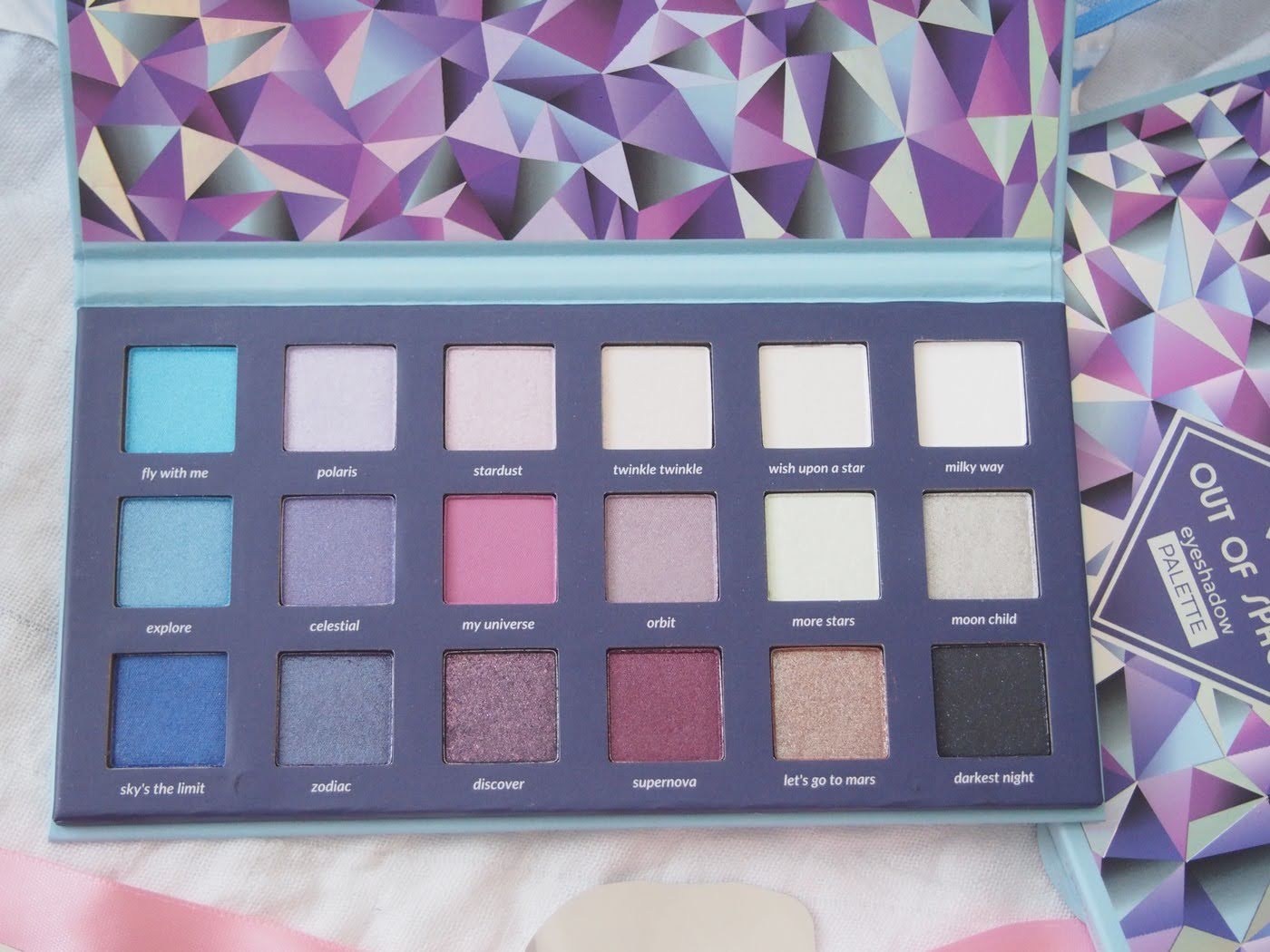 House of Skodulka Rival Loves Me Propadák roku paletky Out of Space