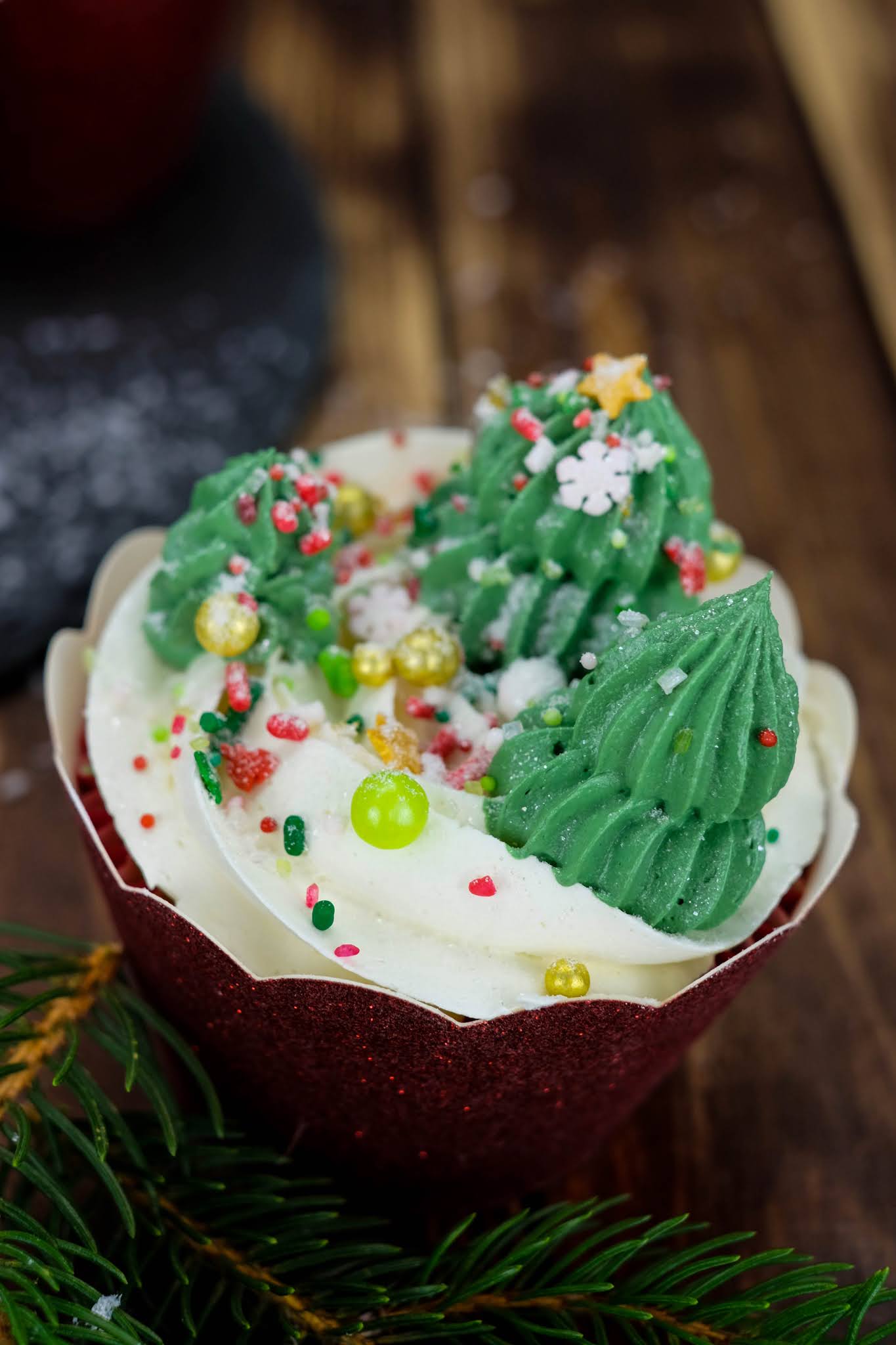 Vanille-Pistazien und Kirsch Cupcakes | Marion's Kaffeeklatsch