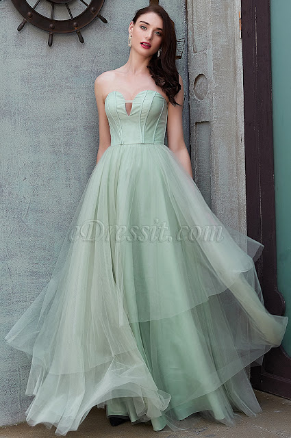sexy green corset prom dress with strapless neckline