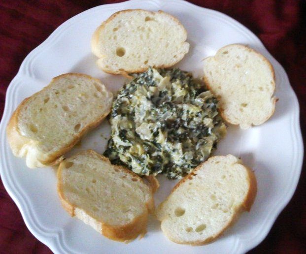Lightened Up Spinach Artichoke Dip Lightened Up Spinach Artichoke Dip