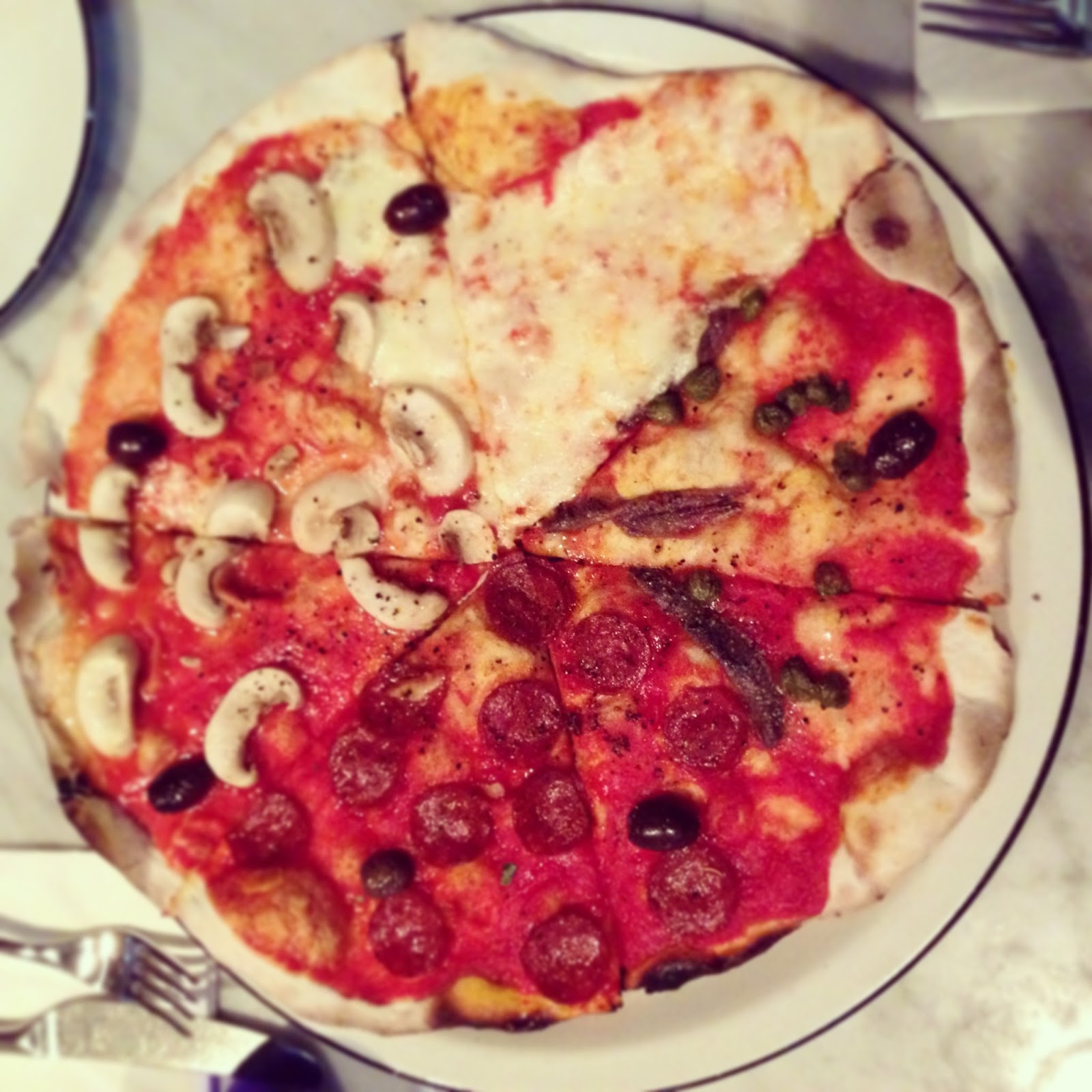 Where to eat in Hong Kong - Pizza Express