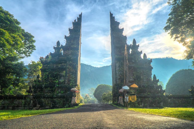 Tempat  Wisata Yang Harus Kalian Kunjungi di  Mataram Nusa Tenggara Barat ( NTB )