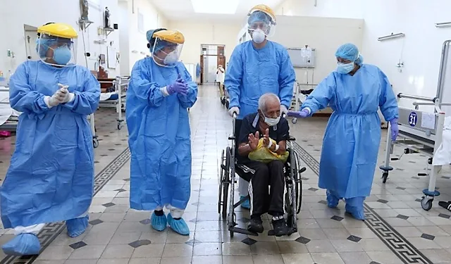 Perú: anciano de 90 años vence al coronavirus y es símbolo de la esperanza
