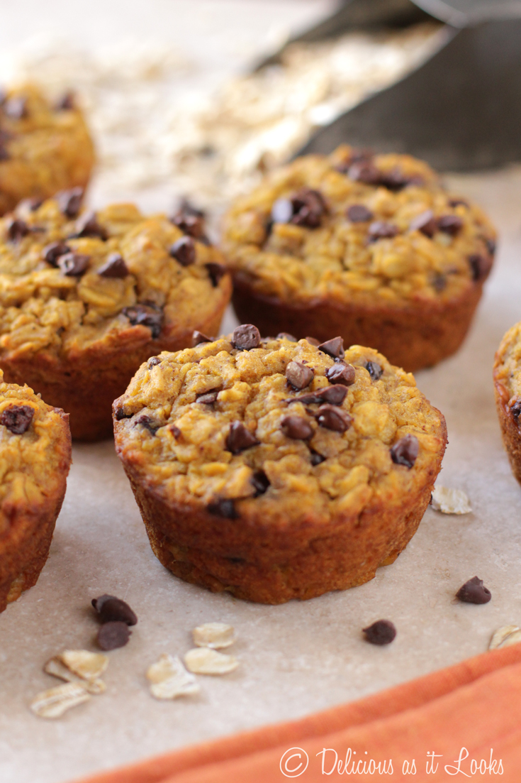 Delicious as it Looks Pumpkin Chocolate Chip Baked Oatmeal Muffins