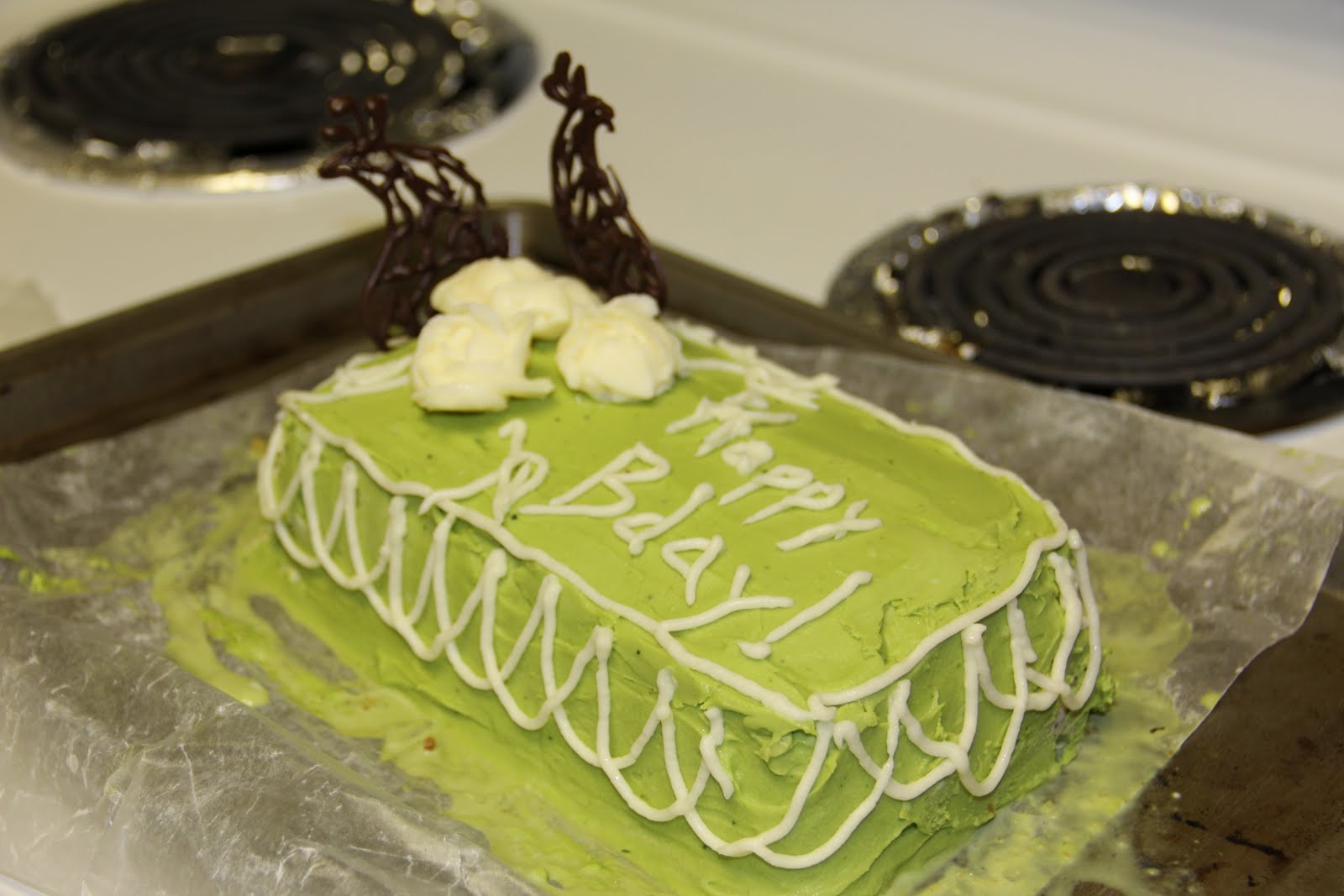Priya's Food Blog Green Tea Ice Cream Cake with Green Tea Icing