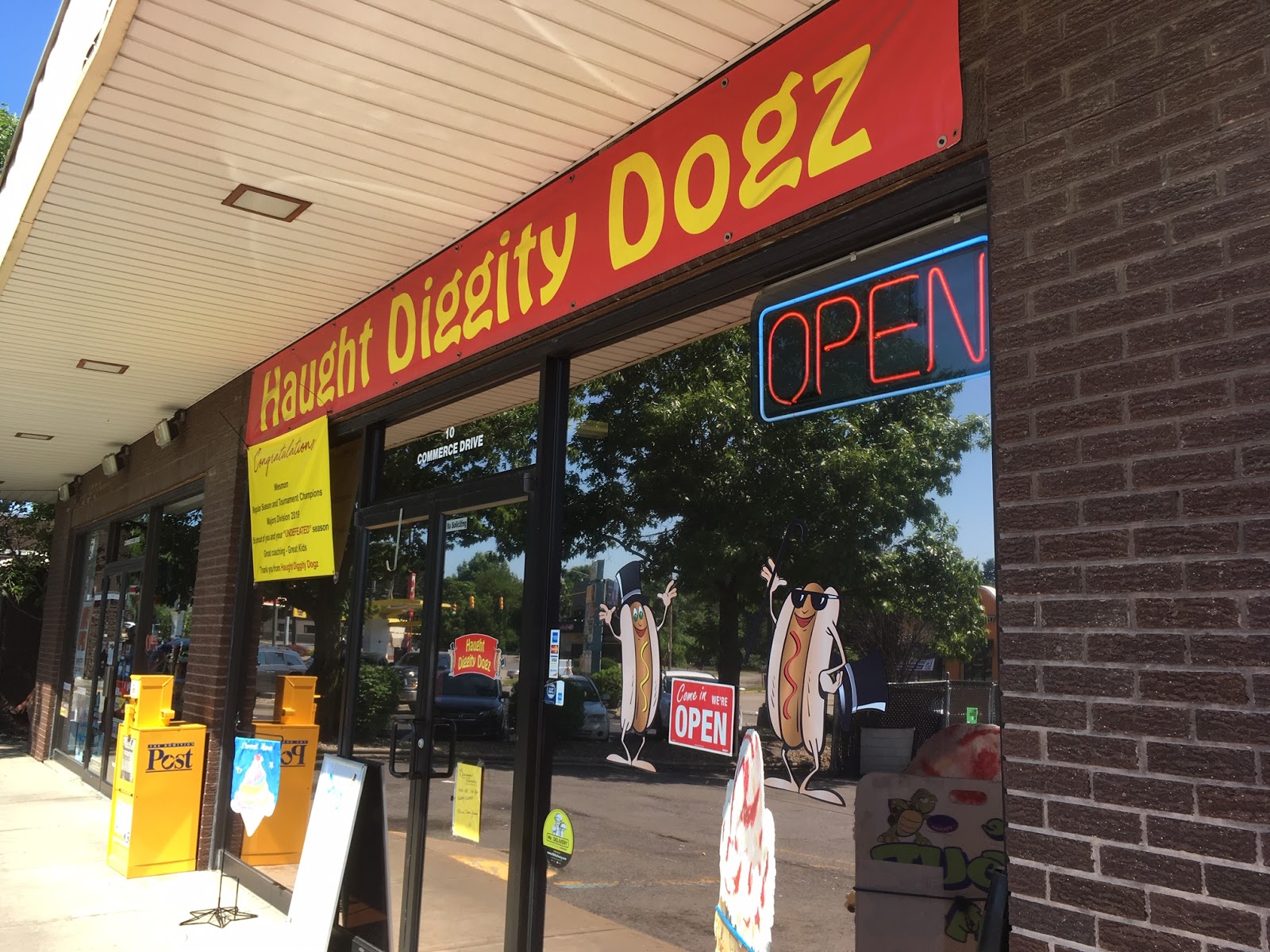 The West Virginia Hot Dog Blog HDJ Review Haught Diggity Dogs