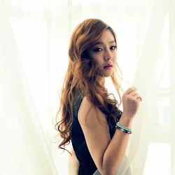 Yu Jin &ndash; Black & White Foto 8