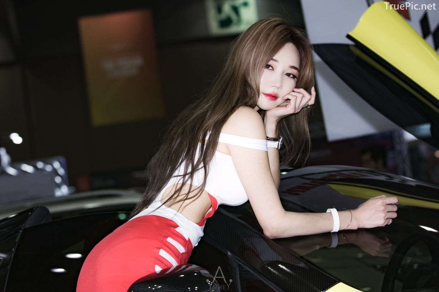 Korean Racing Model - Han Ga Eun - Seoul Auto Salon 2019 - Picture 11