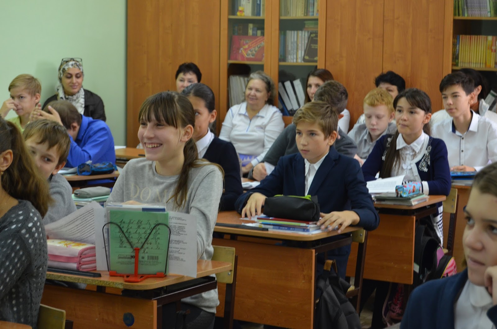 вятские многопрофильный лицей ученики. многопрофильный лицей вятские поляны. логотип вятский многопрофильный лицей. архангельский говор. вятская православная гимназия учителя.