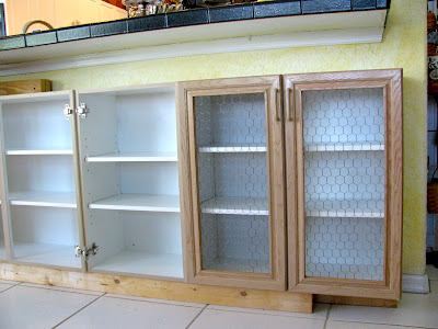  Kitchen Cabinets on Larry Built A Base To Match The One Under The Cabinets In The Kitchen