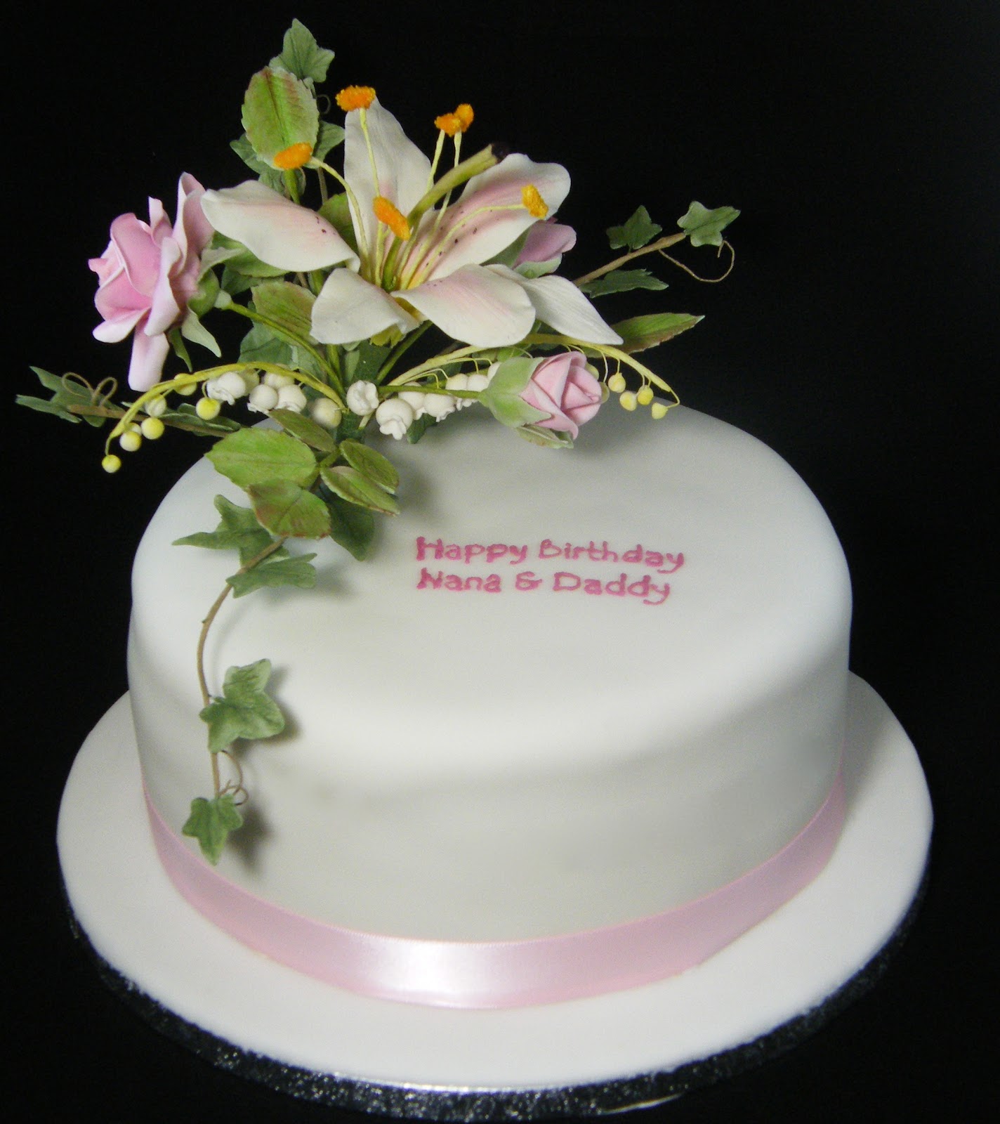 Heartsong Cakes and Crafts A Sugar Flower Birthday Cake