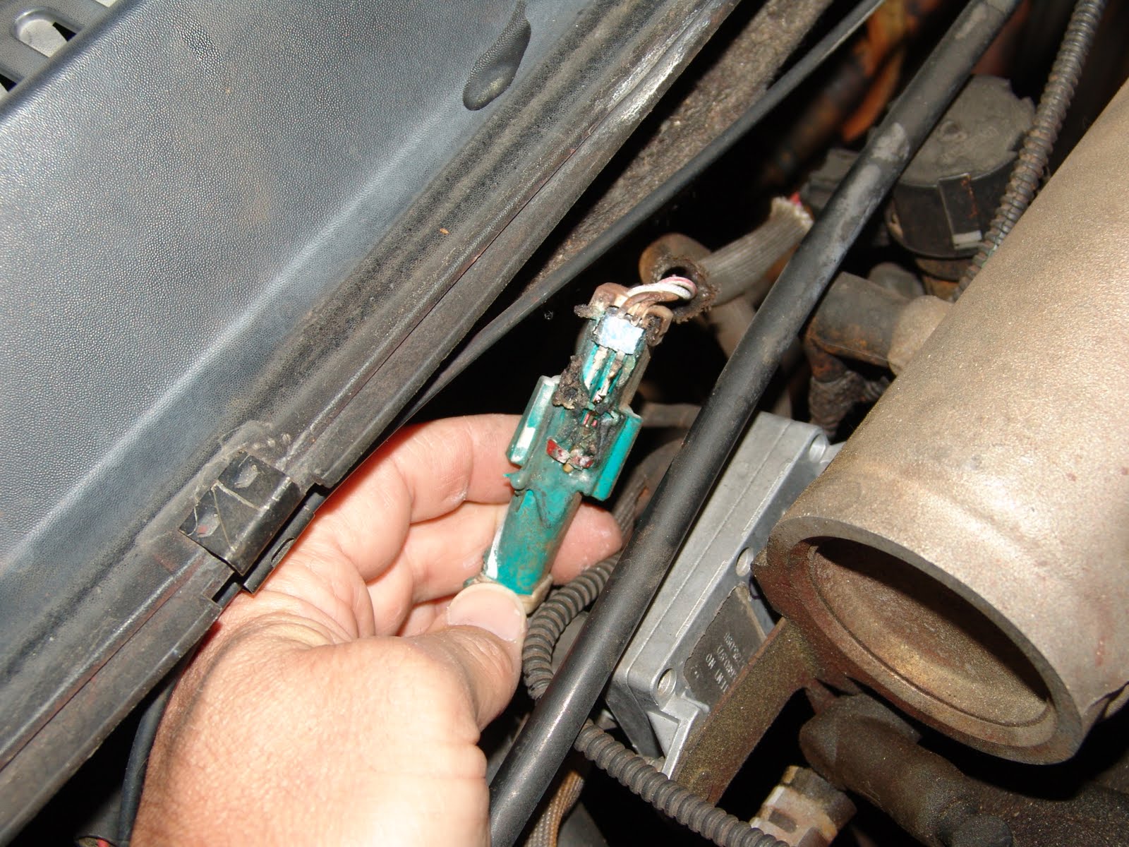 2000 Ford taurus fuel gauge problems
