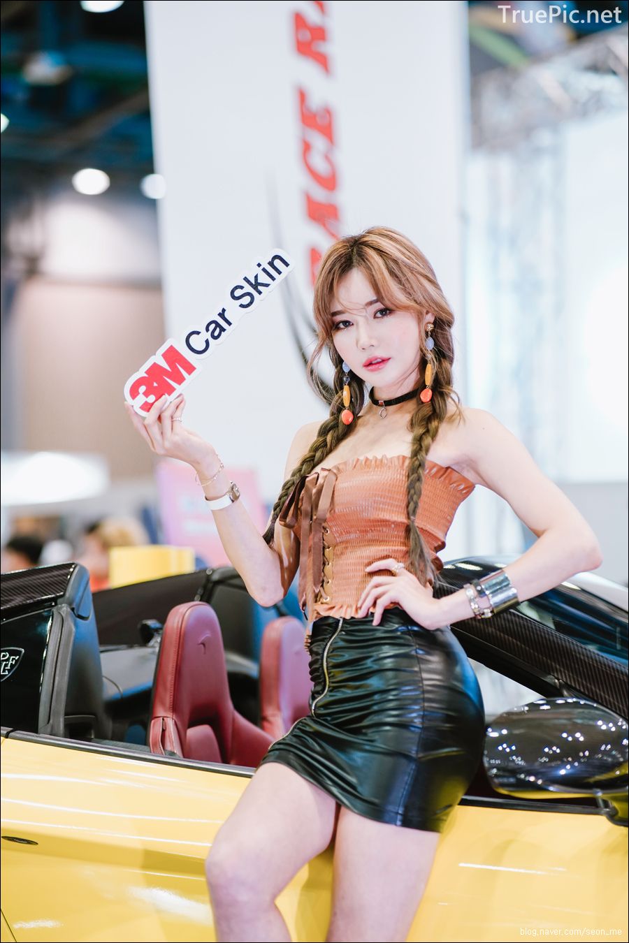 Korean Racing Model - Han Ga Eun - Seoul Auto Salon 2019 - Picture 46