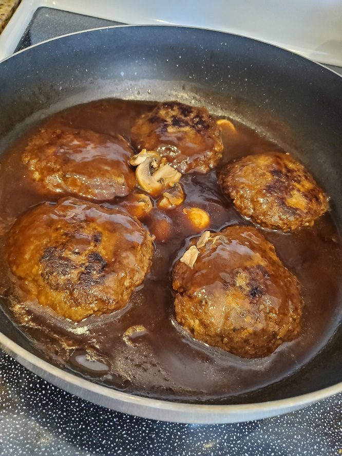 this is ground venison made into salisbury steaks in gravy with mushrooms
